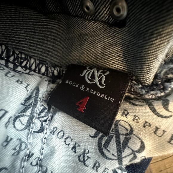 Rock & Republic Distressed Berlin Skinny Jeans - Picture 8 of 9